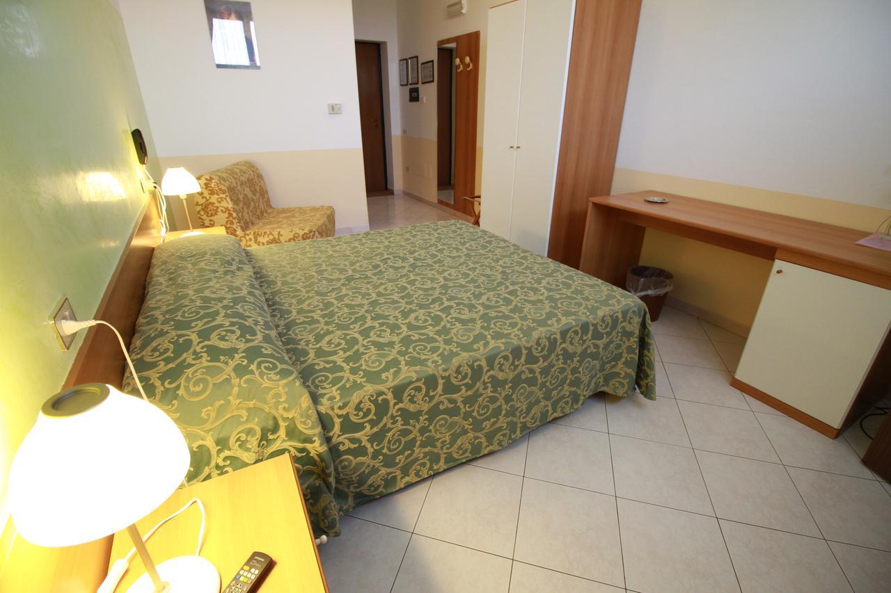 Hotel I Laghetti Polesella Esterno foto