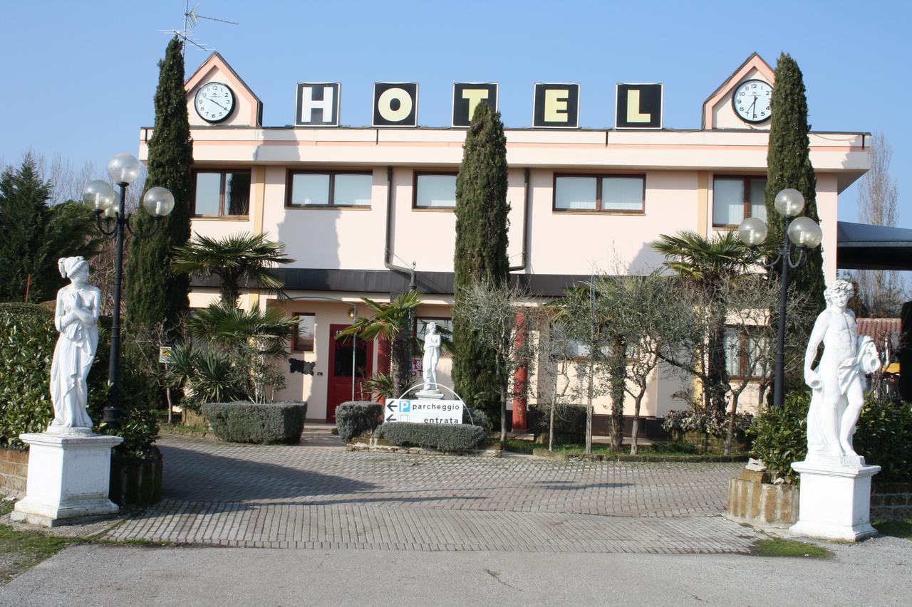 Hotel I Laghetti Polesella Esterno foto