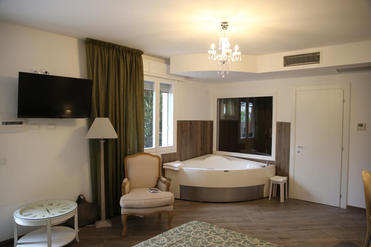 Hotel I Laghetti Polesella Esterno foto